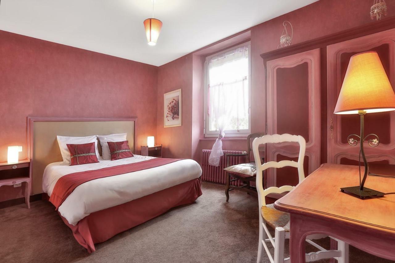 Logis Hotel-Restaurant Les Voyageurs La Coquille Eksteriør bilde